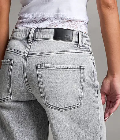 Taylor Low Slung Wide Leg Stretch Jean